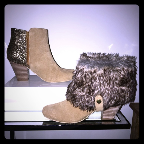 IMAN Shoes - IMAN 2 in 1 Beige Suede Booties